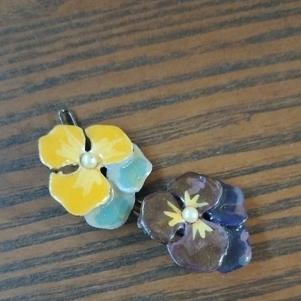 Vintage Floral Enamel Hair Clips